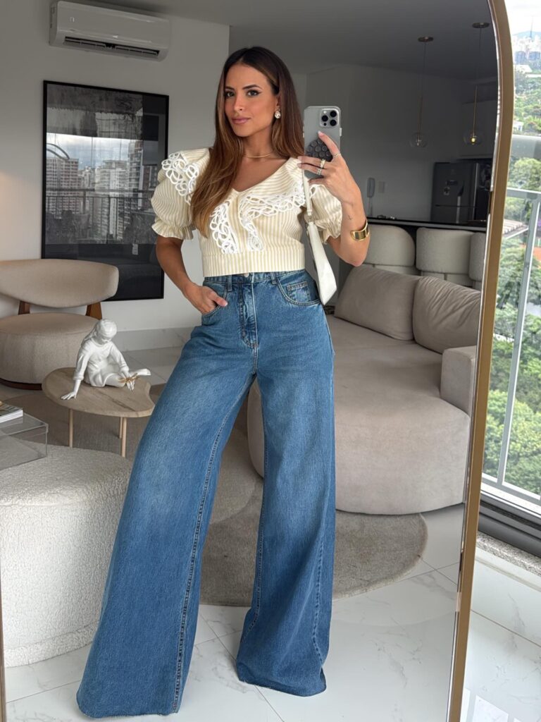 Blusa Cropped Canelada com Renda