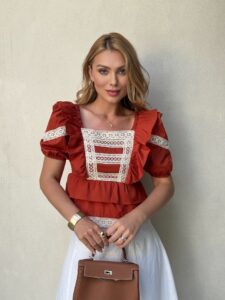 Blusa Peplum Laise Manga Bufante Vermelha