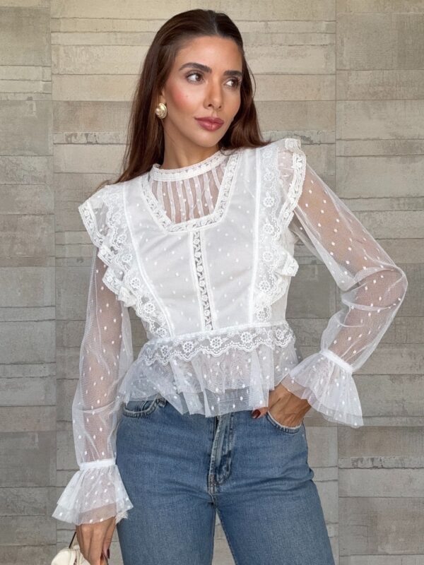 Blusa Tule Poa com Renda Manga Longa