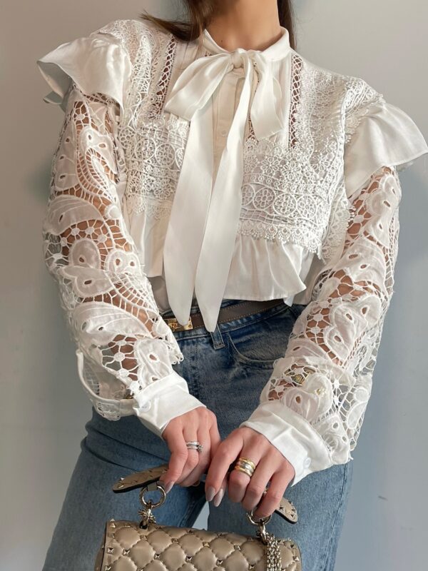 Camisa Laise com Laco Babado Manga Longa