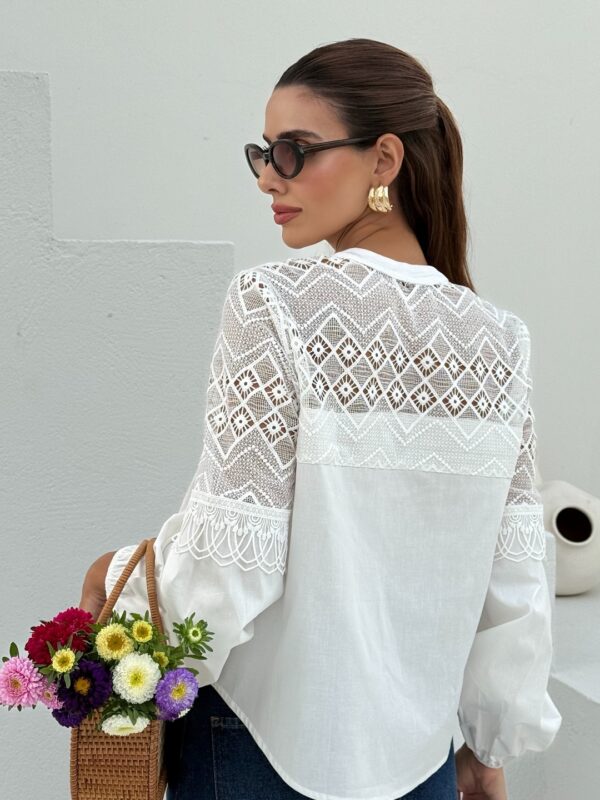 Camisa Laise Manga Longa com Renda Branca