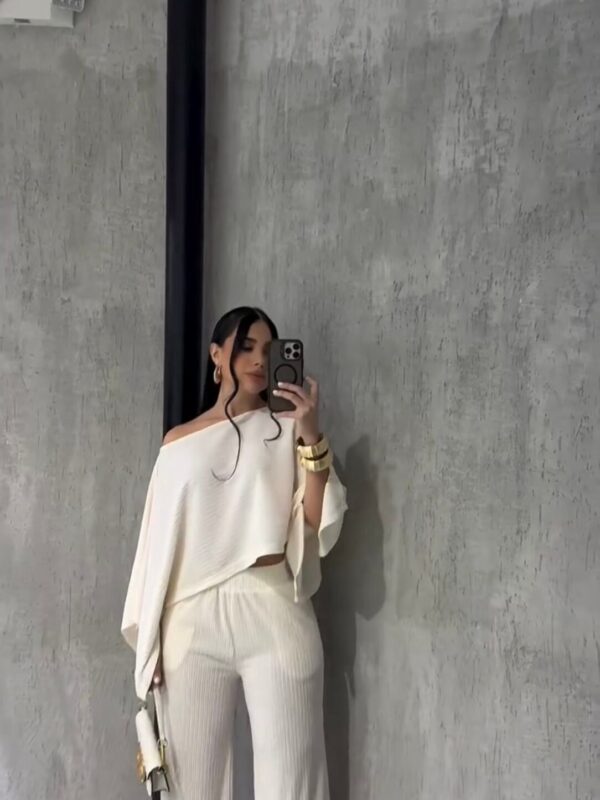 Conjunto Feminino Pantalona com Blusa Elegante