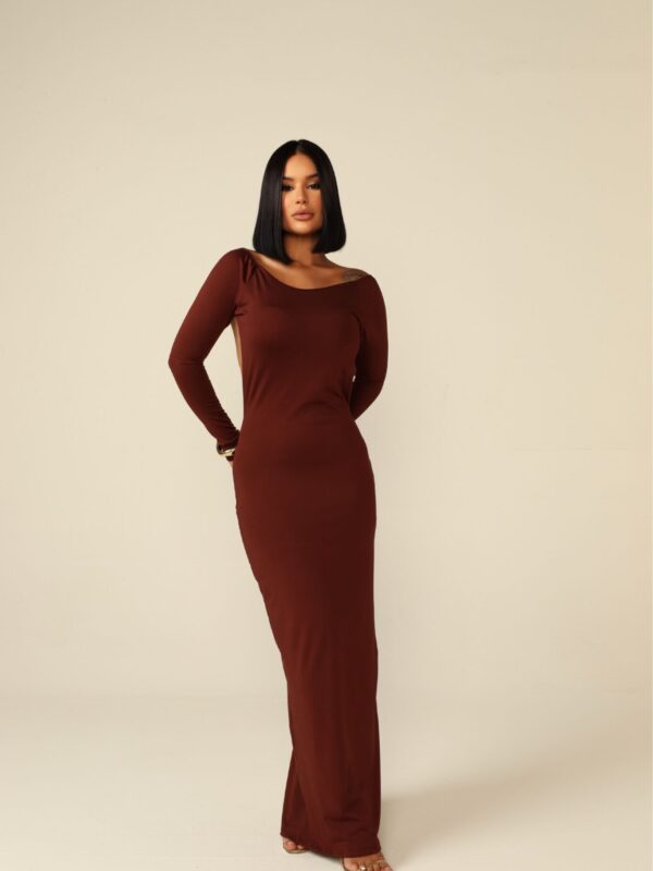 Vestido Longo e Costas Nua Bia